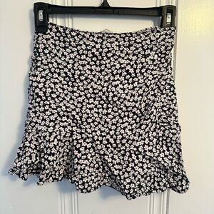 Abercrombie & Fitch Black and White Floral Mini Skirt
